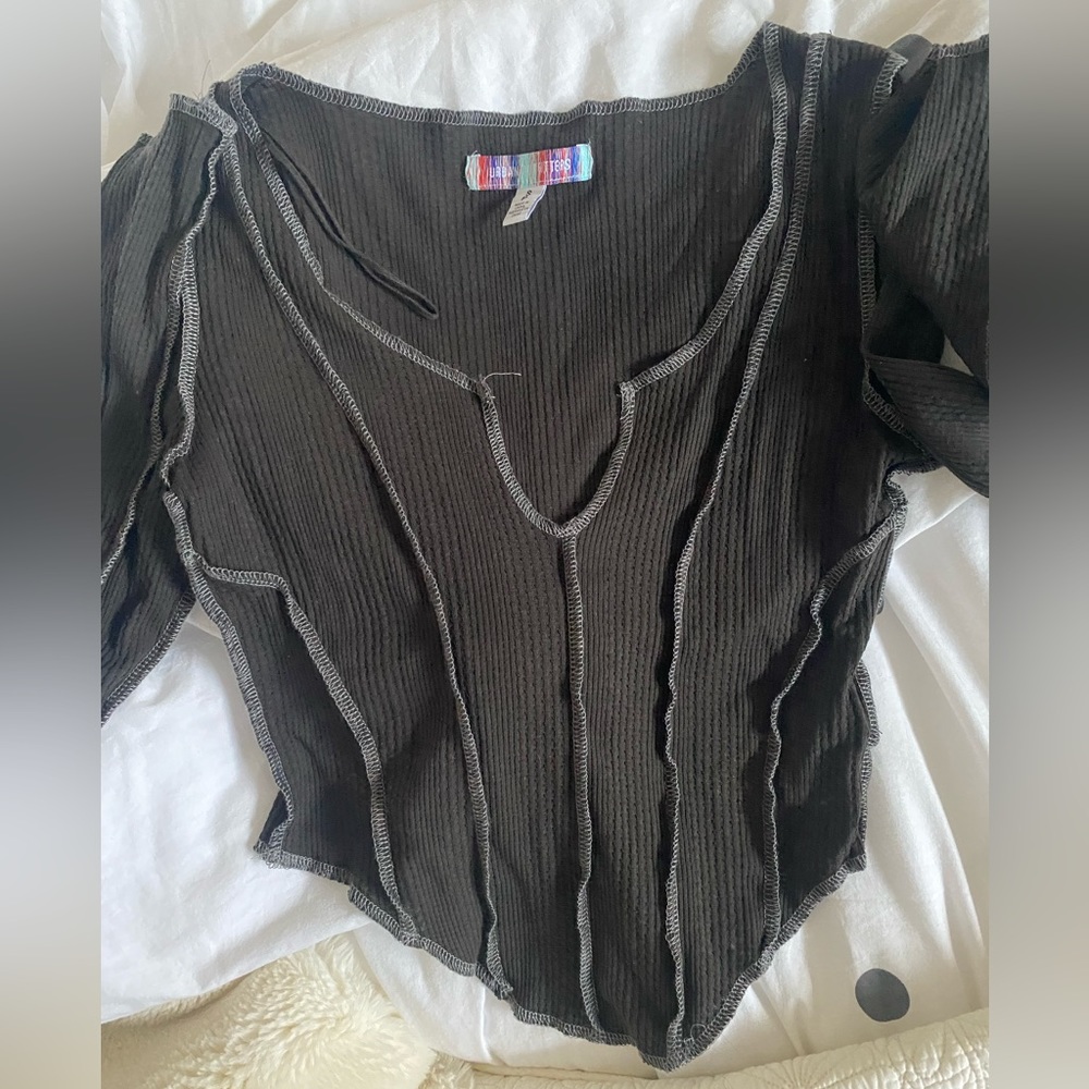 Long sleeve cropped Urban Outfitters top